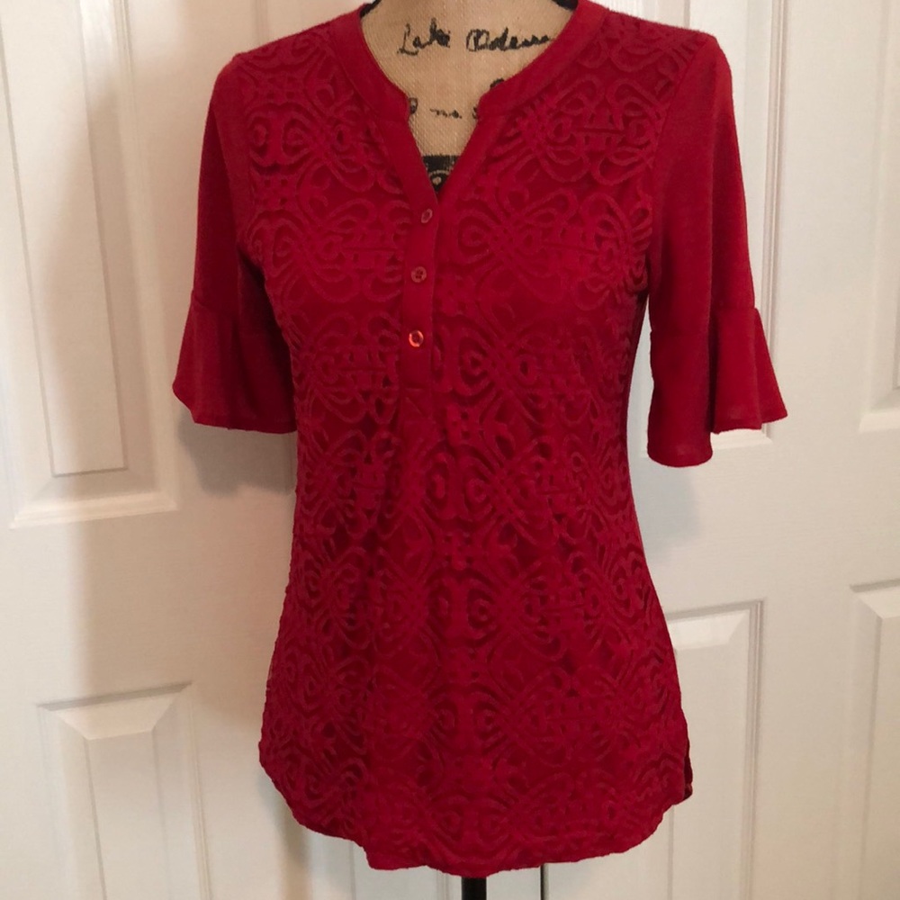 BUTTON UP LACE FRONT TOP